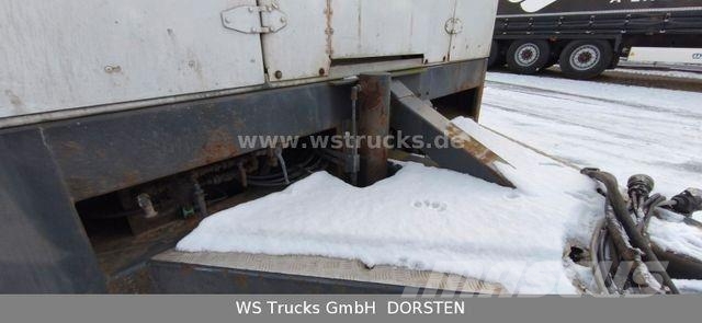 Menke-Janzen Tandem 3 Achsen 2 Stock Eigenes Aggre Viehtransportanhänger