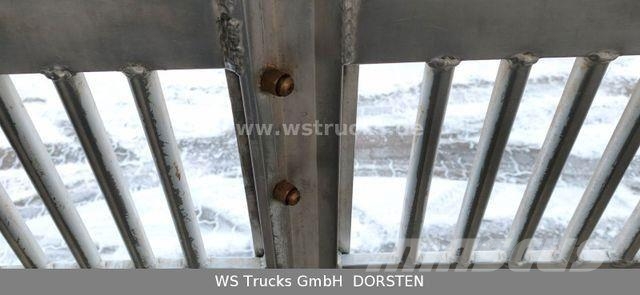 Menke-Janzen Tandem 3 Achsen 2 Stock Eigenes Aggre Viehtransportanhänger