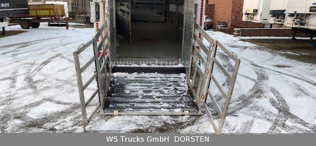 Menke-Janzen Tandem 3 Achsen 2 Stock Eigenes Aggre Viehtransportanhänger