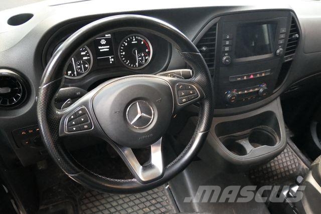 Mercedes-Benz 119 CDI Vito Mixto 4x4, Allrad, 5 Sitze, AHK, AC شاحنة مقفلة