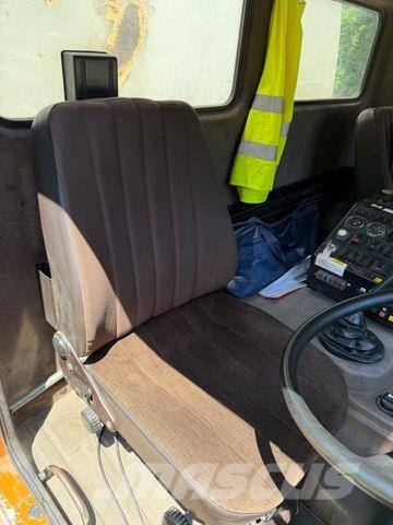 Mercedes-Benz 1414K Kehrmaschine Kehrmaschine