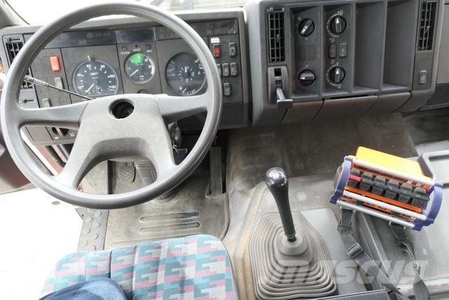 Mercedes-Benz 1824 4x2, Effer 39000BL 2S, 29m, Funk, Seilwinde Camiones grúa