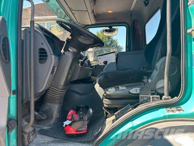 Mercedes-Benz 1833 Axor 3Skipper + PK 12002 Kran 4x2 Tippbil