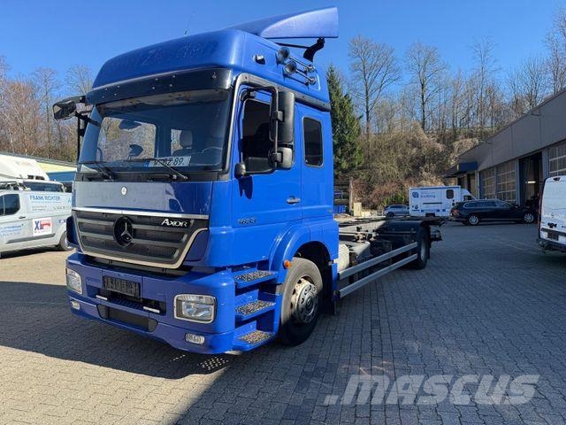 Mercedes-Benz 1833 Axor, 7 Sitzplätze, 1. Hand, erst 228 Tkm Camiones chasis
