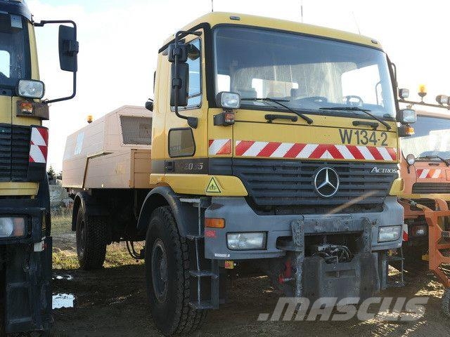 Mercedes-Benz 2035 AK Actros 4x4, Kehrmaschine Schmidt, Allrad Lakaisuautot
