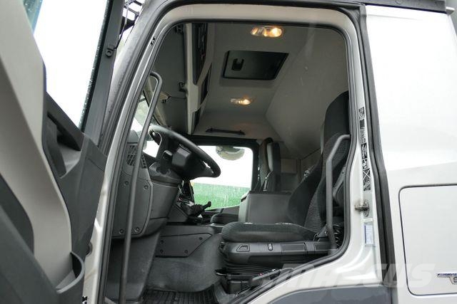 Mercedes-Benz 2536 Antos 6x2, Carrier Supra 1250, LBW, Lift Camion frigorifique