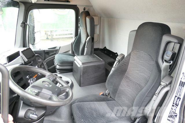 Mercedes-Benz 2536 Antos 6x2, Carrier Supra 1250, LBW, Lift Camion frigorifique