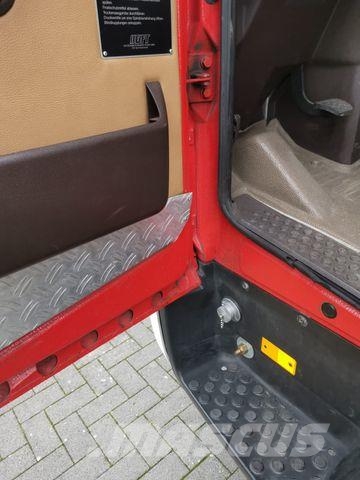 Mercedes-Benz 814F LF8/Feuerwehrlöschfahrzeug/Vorbaupume Box body