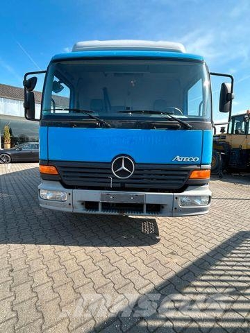 Mercedes-Benz 815 Camiones de caja de lona