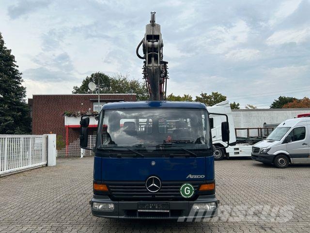 Mercedes-Benz 815 Dachdeckerkran Böcker 32 Meter + Seilwinde Kranwagen