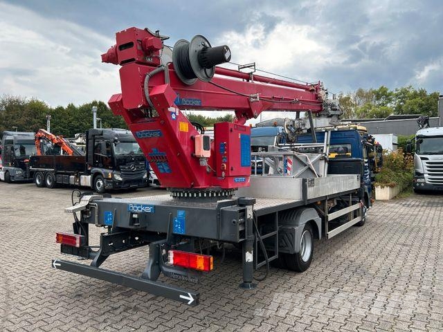 Mercedes-Benz 815 Dachdeckerkran Böcker 32 Meter + Seilwinde Kranwagen