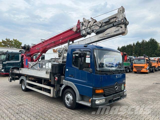 Mercedes-Benz 815 Dachdeckerkran Böcker 32 Meter + Seilwinde Kranwagen