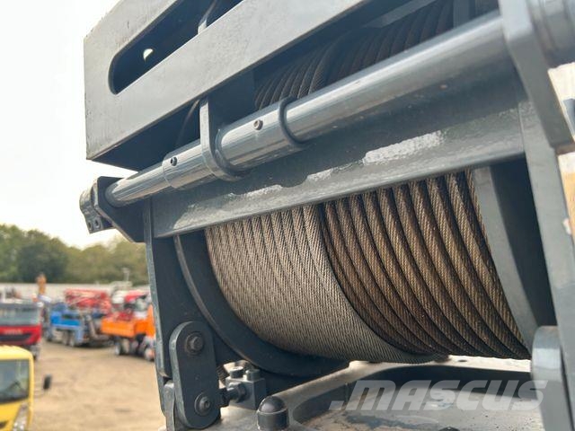 Mercedes-Benz 816 mit Böckerkran bis 35 m AK35-3000 4x2 Kranwagen