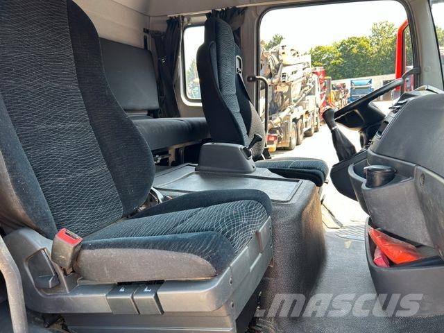 Mercedes-Benz 818 Atego mit Schlafkabine 5.2 Meter Pritsche L Camiones de caja de lona