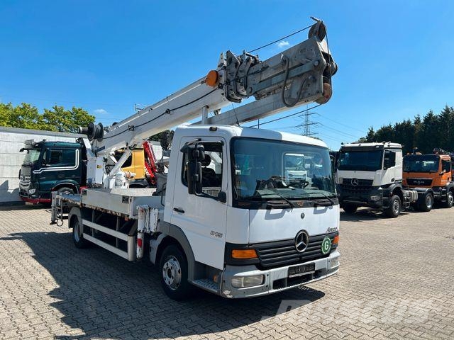 Mercedes-Benz 818 +Böcker AK 32-1200 Dachdeckerkran +Seilwinde Camiones grúa
