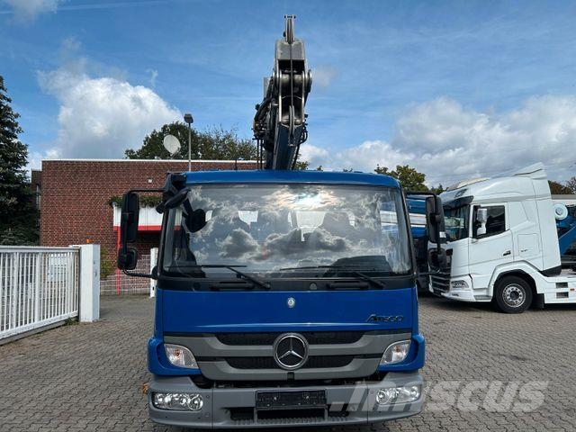 Mercedes-Benz 818Böcker Dachdeckerkran bis 32m AK32/1500+Winde Tovornjaki z žerjavom