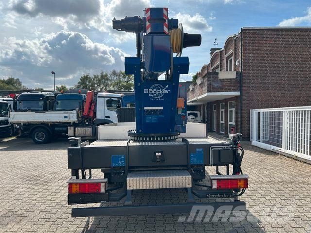Mercedes-Benz 818Böcker Dachdeckerkran bis 32m AK32/1500+Winde Tovornjaki z žerjavom