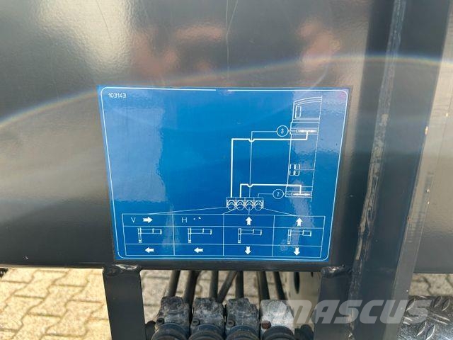 Mercedes-Benz 818Böcker Dachdeckerkran bis 32m AK32/1500+Winde Tovornjaki z žerjavom
