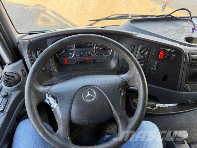 Mercedes-Benz 818D KOFFER Ostalo