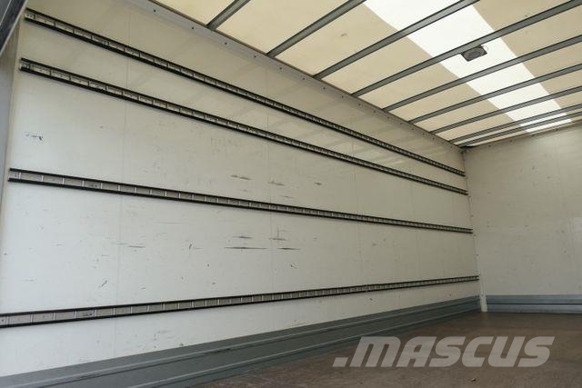 Mercedes-Benz 821 Atego 4x2, 6.100mm lang, Klima, 3. Sitz, LBW Gesloten opbouw