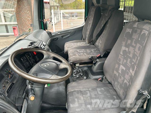 Mercedes-Benz 822 Atego Doppelkabine 3Skipper + PK 7501 Kran Camiones grúa