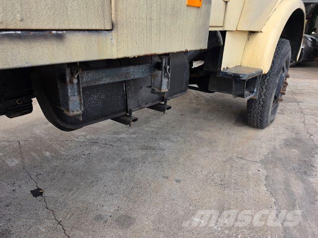 Mercedes-Benz 911 LAK 4x4 Dobozos teherautók