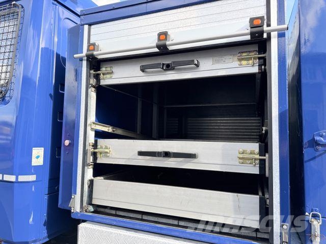 Mercedes-Benz 917 AF ALLRAD/4X4/Lichtmastwagen/Schlafkabine/ Auto hoogwerkers