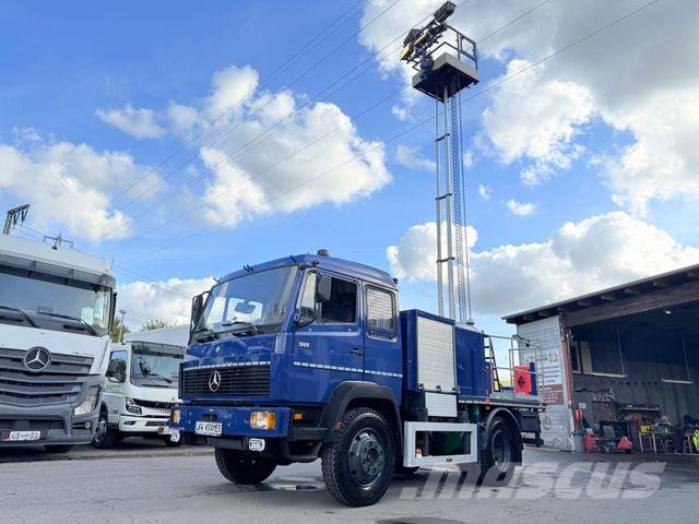 Mercedes-Benz 917 AF ALLRAD/4X4/Lichtmastwagen/Schlafkabine/ Auto hoogwerkers