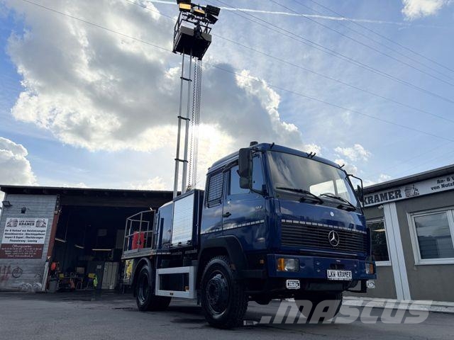 Mercedes-Benz 917 AF ALLRAD/4X4/Lichtmastwagen/Schlafkabine/ Auto hoogwerkers