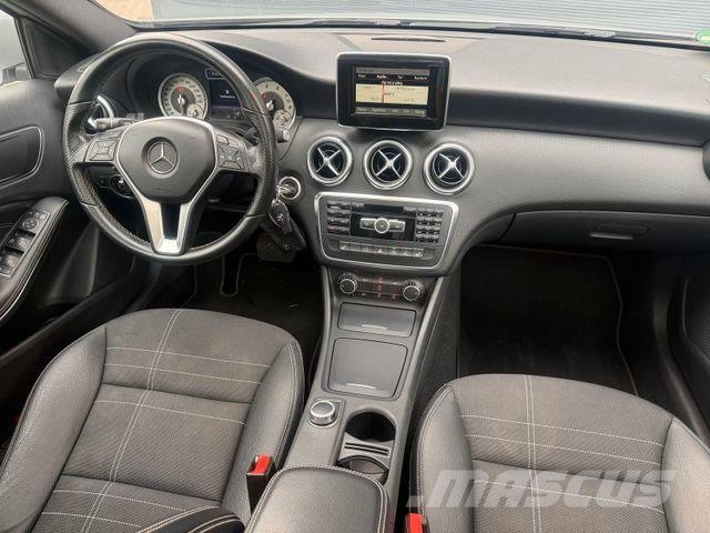 Mercedes-Benz A 180 Urban Pano/Auto/Navi/PDC Henkilöautot