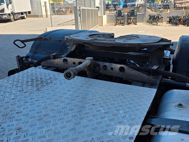 Mercedes-Benz Actros 1846 LS Hydraulik, ADR, 2 x Nebenantrieb 中古トラクターヘッド | トレーラーヘッド