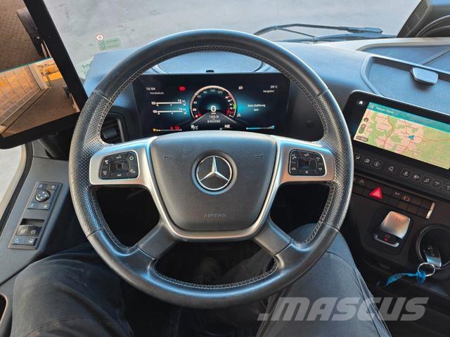 Mercedes-Benz Actros 1846 LS Hydraulik, ADR, 2 x Nebenantrieb 中古トラクターヘッド | トレーラーヘッド