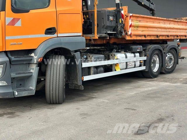 Mercedes-Benz Actros 2546L 6x2 Lenk-/Lift Abroller mit Kran Abrollkipper