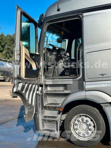 Mercedes-Benz Actros 2545 6x2 LL 4.Stock Menke Hubdach Tränke Dyretransport