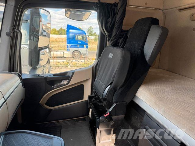 Mercedes-Benz ACTROS 1842 *RETARDER * VOLUMEN * Trækkere