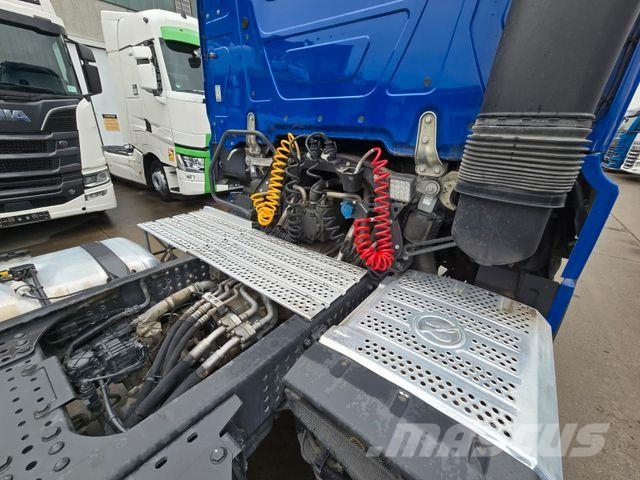 Mercedes-Benz ACTROS 1853 * KIPP. * ACC * RETARDER* HAD * 4x4 Vlačilci