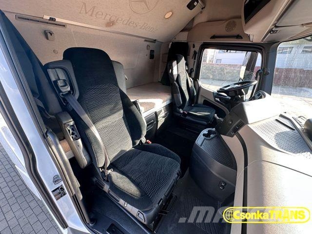 Mercedes-Benz ACTROS 1845, Mega, Automat, Tank 990 L Cabezas tractoras