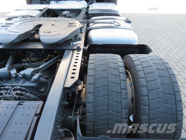 Mercedes-Benz ACTROS 1842*Motor13 Liter*Low*Aut*Tank 990 l وحدات الجر