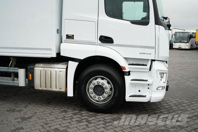 Mercedes-Benz ACTROS / 2543 / E 6 / MP 5 / KONTENER + WINDA / Фургони