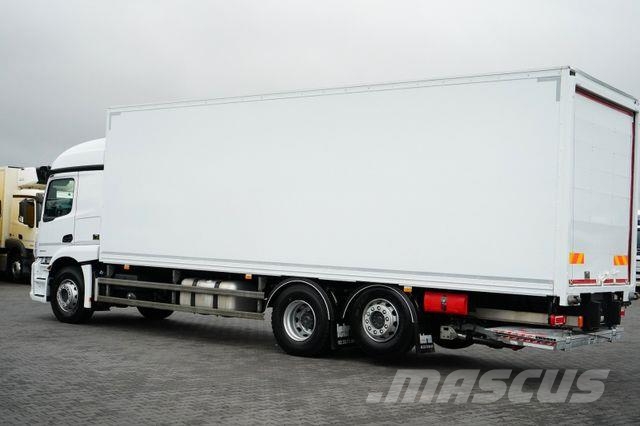 Mercedes-Benz ACTROS / 2543 / E 6 / MP 5 / KONTENER + WINDA / Фургони