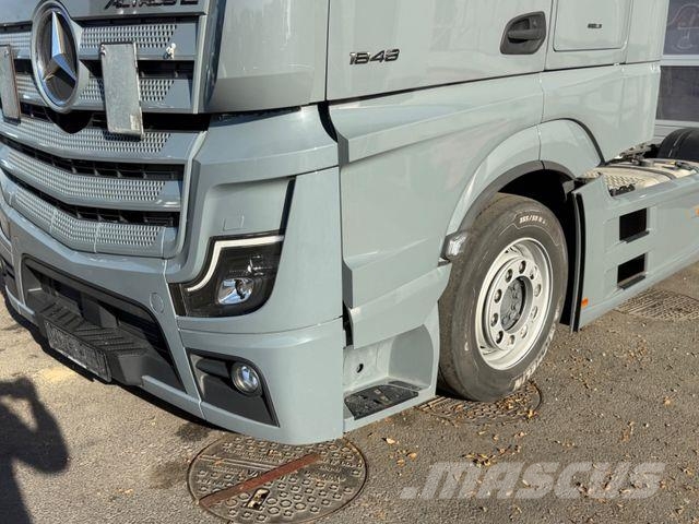 Mercedes-Benz Actros 1848 Öl-Retarder Style-Line BigSpace Mega Vlačilci