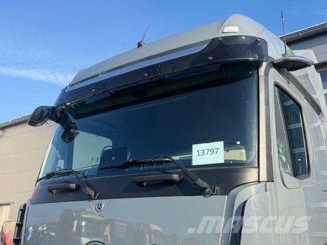 Mercedes-Benz Actros 1848 Öl-Retarder Style-Line BigSpace Mega Vlačilci