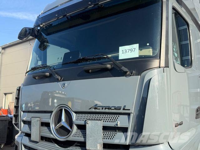 Mercedes-Benz Actros 1848 Öl-Retarder Style-Line BigSpace Mega Vlačilci