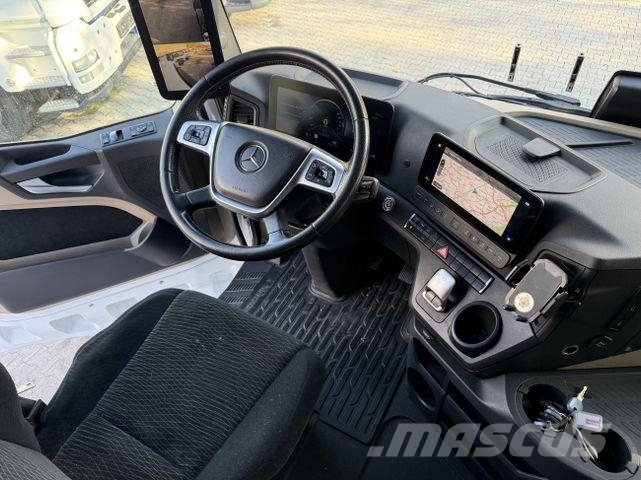Mercedes-Benz Actros MP5 2551 6X2 Kran Fassi F185 牵引车