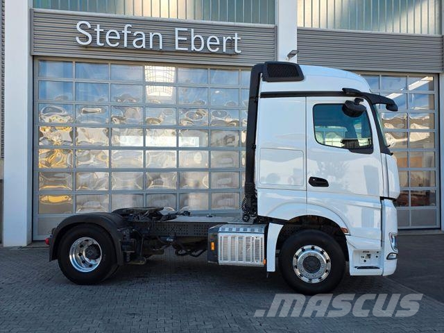 Mercedes-Benz Actros 1846 LS Hydraulik, ADR, 2 x Nebenantrieb 中古トラクターヘッド | トレーラーヘッド
