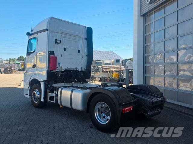 Mercedes-Benz Actros 1846 LS Hydraulik, ADR, 2 x Nebenantrieb 中古トラクターヘッド | トレーラーヘッド