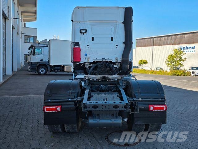 Mercedes-Benz Actros 1846 LS Hydraulik, ADR, 2 x Nebenantrieb 中古トラクターヘッド | トレーラーヘッド