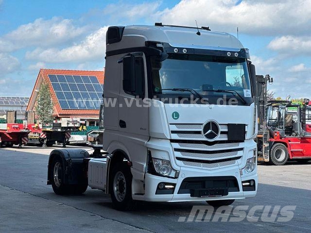 Mercedes-Benz Actros 1843 ADR-Zulassung, 2-Kreis Hydraulik Sattelzugmaschinen