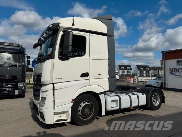 Mercedes-Benz ACTROS 1842 *RETARDER * VOLUMEN * Trækkere