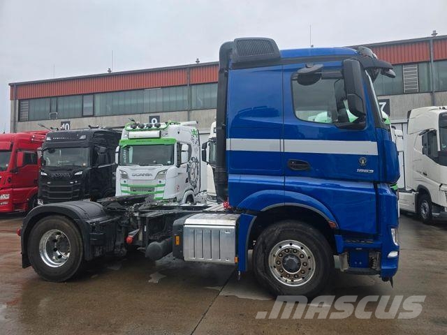 Mercedes-Benz ACTROS 1853 * KIPP. * ACC * RETARDER* HAD * 4x4 Vlačilci